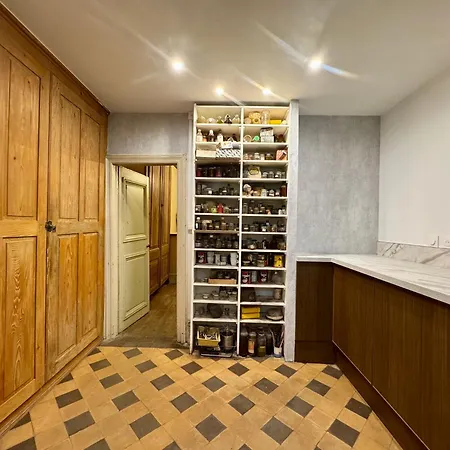 La Lutherie Chappuy Apartment *